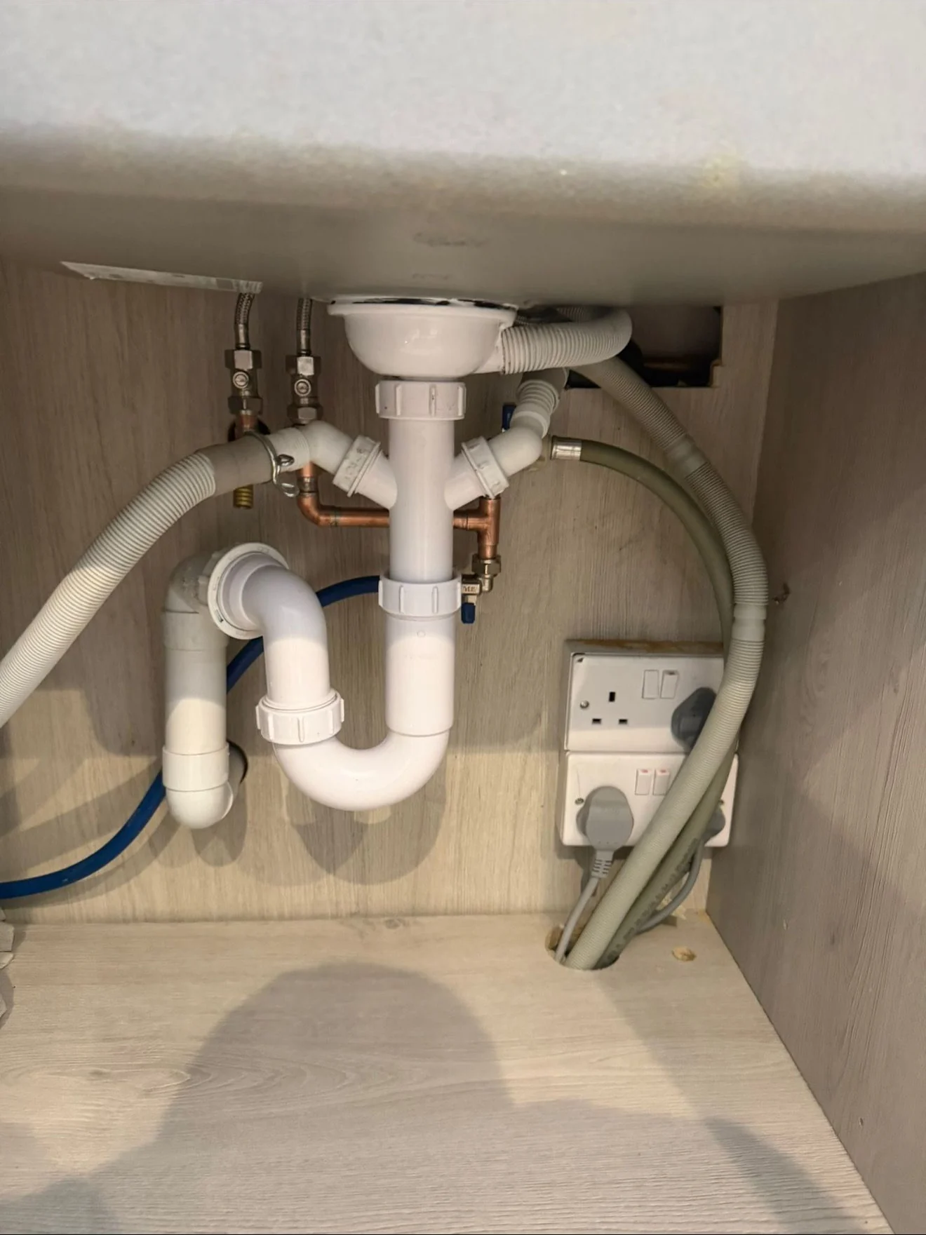 Tidy under-sink waste and supply pipework fitted by Becketts Plumbing & Heating in Southampton